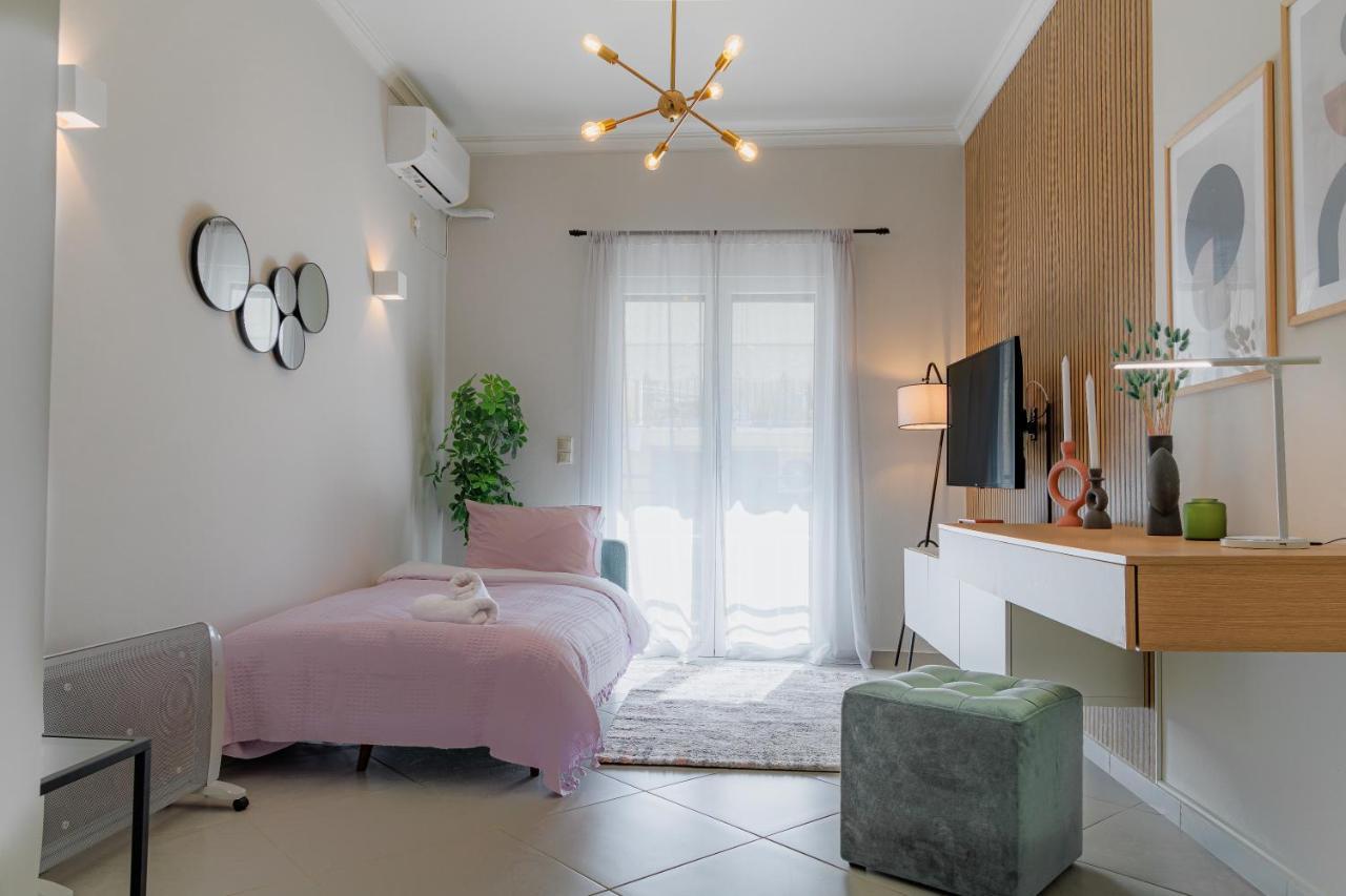 Sunny & Modern Apt For 3 Persons Атина Екстериор снимка