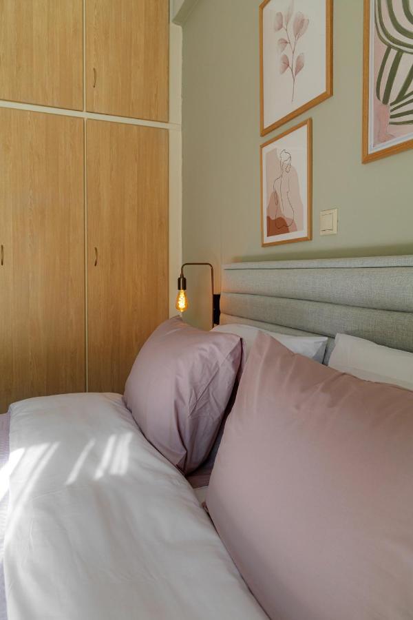 Sunny & Modern Apt For 3 Persons Атина Екстериор снимка