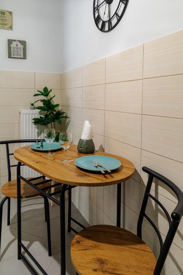 Sunny & Modern Apt For 3 Persons Атина Екстериор снимка